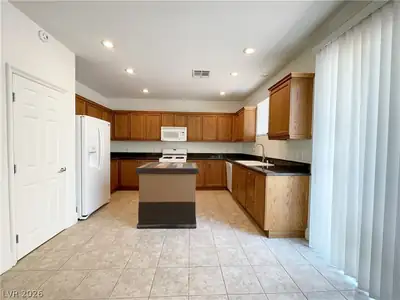 9748 Waukegan Avenue, Las Vegas, NV 89148 Kitchen