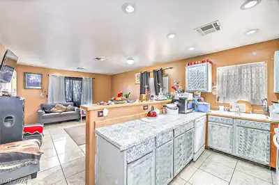 4059 Morning Peace Street, Las Vegas, NV 89115 Kitchen