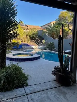 518 Dawn Cove Drive, Henderson
