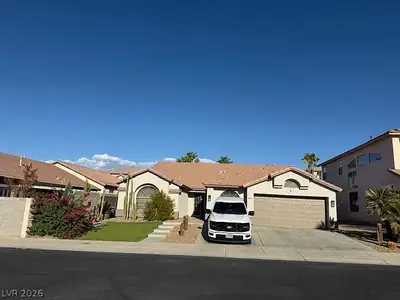 518 Dawn Cove Drive, Henderson, NV 89052 Front of Structure