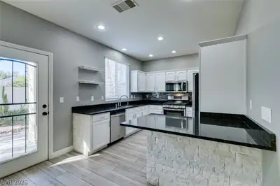 2684 Park Creek Lane, Henderson, NV 89052 Kitchen