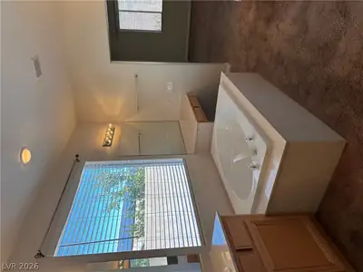 2746 Carolina Blue Avenue, Henderson, NV 89052 Primary Bathroom