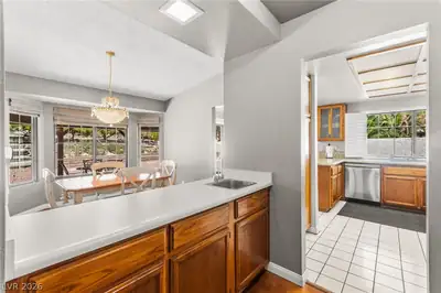 2805 Crystal Cove Drive, Las Vegas, NV 89117 Kitchen