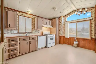 520 West Basin Avenue, Pahrump, NV 89060 Kitchen