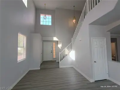 9737 Ravine Avenue, Las Vegas, NV 89117 Entrance Foyer