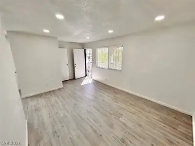 4225 Stewart Avenue 4, Las Vegas, NV 89110 Living Room
