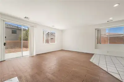 8251 Shell Beach Court, Las Vegas, NV 89117 