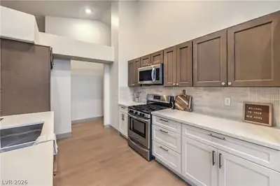 3620 Lake Victoria Drive, North Las Vegas, NV 89032 Kitchen