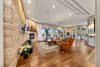 25 Avenida Fiori, Henderson, NV 89011 Living Room