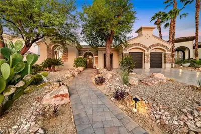 25 Avenida Fiori, Henderson, NV 89011 Front of Structure