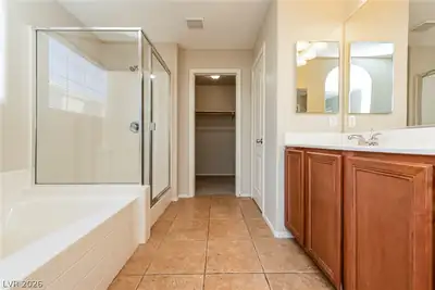 7925 Violet Sky Street, Las Vegas, NV 89149 Primary Bathroom