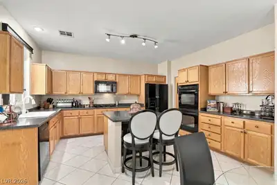 6329 Snow Cactus Street, North Las Vegas, NV 89031 Kitchen