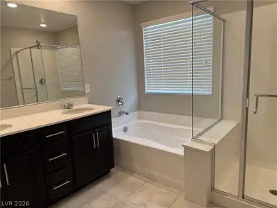 5788 Mia Skye Street, Las Vegas, NV 89148 Primary Bathroom