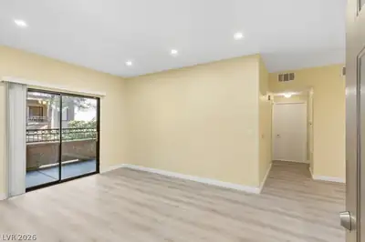 8250 North Grand Canyon Drive 1047, Las Vegas, NV 89166 Living Room
