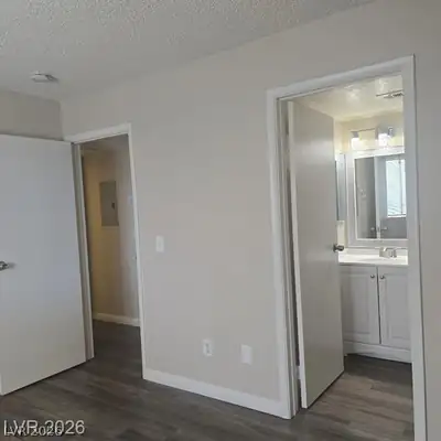 713 Rock Springs Drive 101, Las Vegas, NV 89128 Primary Bedroom