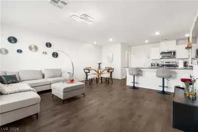 1128 Scarlet Sparrow Street, Henderson, NV 89011 Living Room