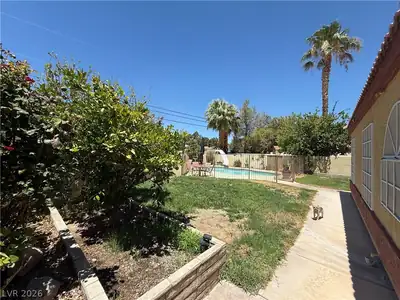 7508 Wheat Grass Court, Las Vegas, NV 89129 Yard