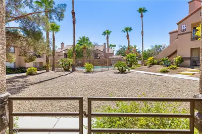 3450 Erva Street 153, Las Vegas, NV 89117 Yard