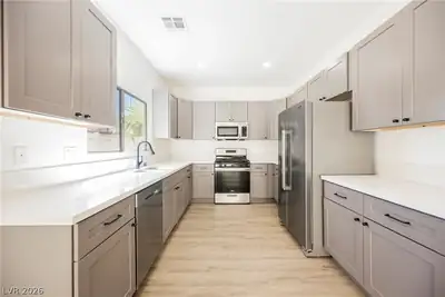 2796 Canonero Street, Las Vegas, NV 89142 Kitchen