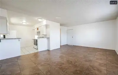 32 Gold Bar Court, Las Vegas, NV 89110 Living Room