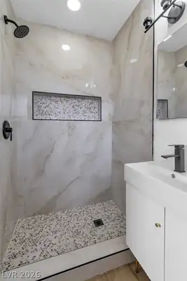 1115 Arrowhead Avenue, Las Vegas, NV 89106 Bathroom