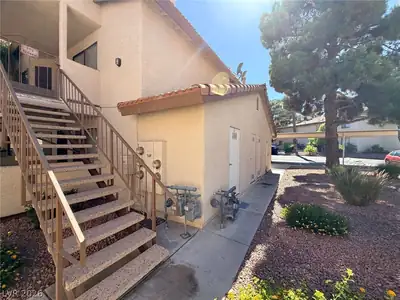 7200 Pirates Cove 2033 Las Vegas, NV 89145