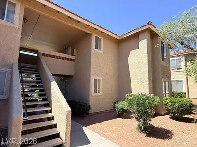 7200 Pirates Cove 2033, Las Vegas, NV 89145 Front of Structure