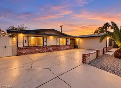 961 Toni Avenue, Las Vegas, NV 89119 Front of Structure