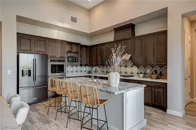 6706 Desert Crimson Street, Las Vegas, NV 89148 Kitchen