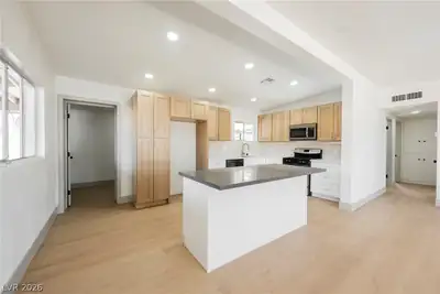 1124 Nassau Drive, Las Vegas, NV 89108 Kitchen