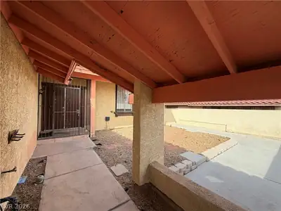 5252 Cartaro Drive, Las Vegas, NV 89103 Entry