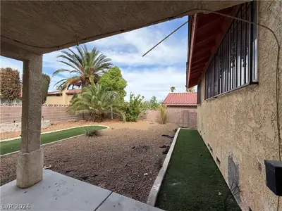 5252 Cartaro Drive, Las Vegas, NV 89103 Yard