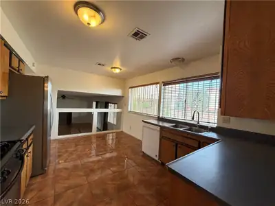 5252 Cartaro Drive, Las Vegas, NV 89103 Kitchen