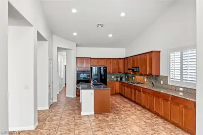 8117 Orchard Glen Avenue, Las Vegas, NV 89131 Kitchen