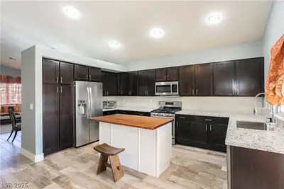 2421 Sunrise Springs Court, North Las Vegas
