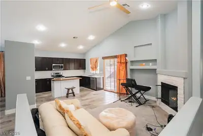 2421 Sunrise Springs Court, North Las Vegas, NV 89031 Living Room