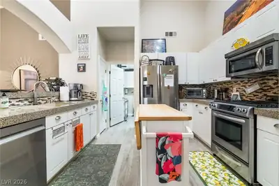 9784 Hickory Ridge Court, Las Vegas, NV 89147 Kitchen