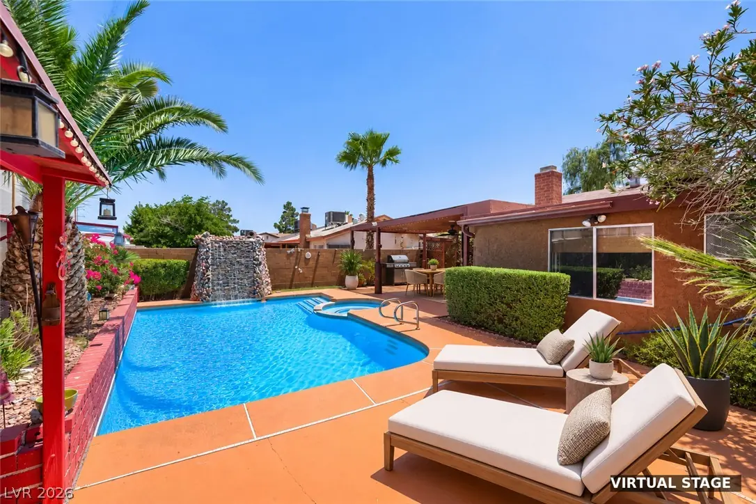 6712 Oak Valley Drive, Las Vegas, NV 89103
