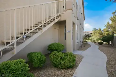 75 North Valle Verde Drive 311, Henderson, NV 89074 Entry
