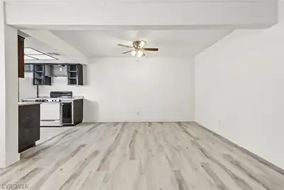 1405 Vegas Valley Drive 187, Las Vegas, NV 89169 Dining Area