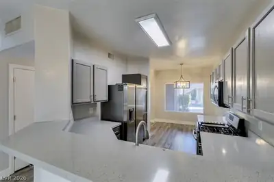 2001 Jade Creek Street 105, Las Vegas, NV 89117 Kitchen