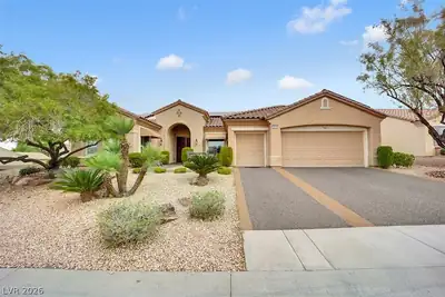 2910 Maffie Street, Henderson, NV 89052 Front of Structure