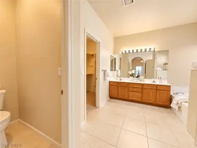 1117 Golf Club Drive, Laughlin, NV 89029 Primary Bathroom
