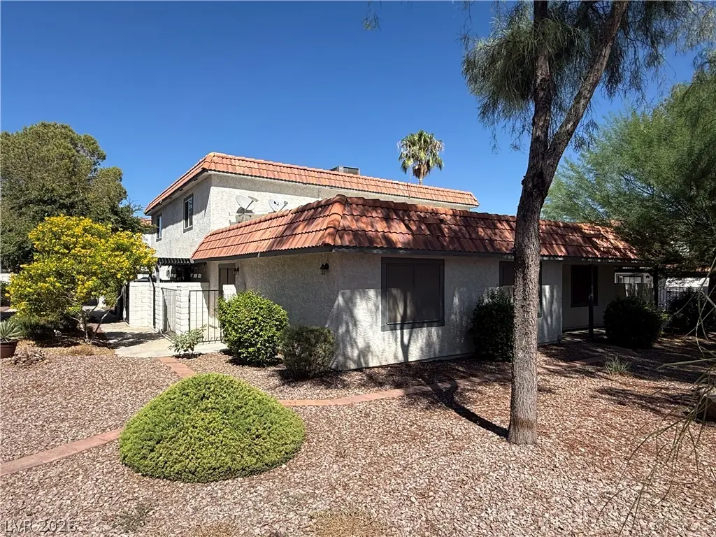 1036 Willow Tree Drive A, Las Vegas, NV 89128