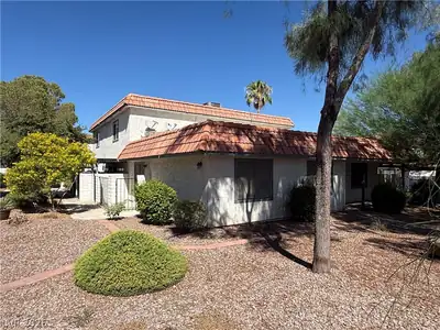 1036 Willow Tree Drive A, Las Vegas