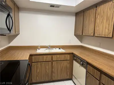 1036 Willow Tree Drive A, Las Vegas, NV 89128 Kitchen