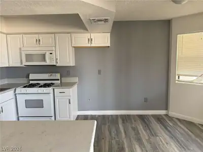 761 Rock Springs Drive 202, Las Vegas, NV 89128 Kitchen