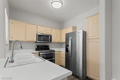 855 North Stephanie Street 2615, Henderson, NV 89014 Kitchen