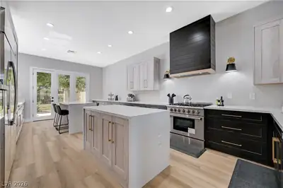 8080 Castle Pines Avenue, Las Vegas, NV 89113 Kitchen