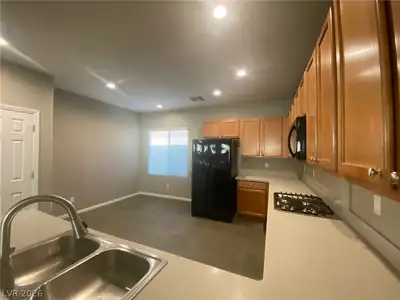 4439 Weitzman Place, Las Vegas, NV 89141 Kitchen